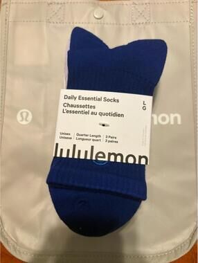 NWT lululemon Daily Essential Quarter Socks - ( 3 Pack) large